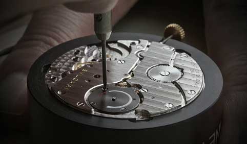 表劃痕與磕傷的修復